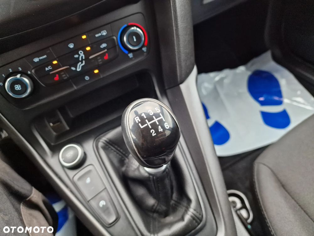 Ford Focus 1.0 EcoBoost Start-Stopp-System TITANIUM - 20