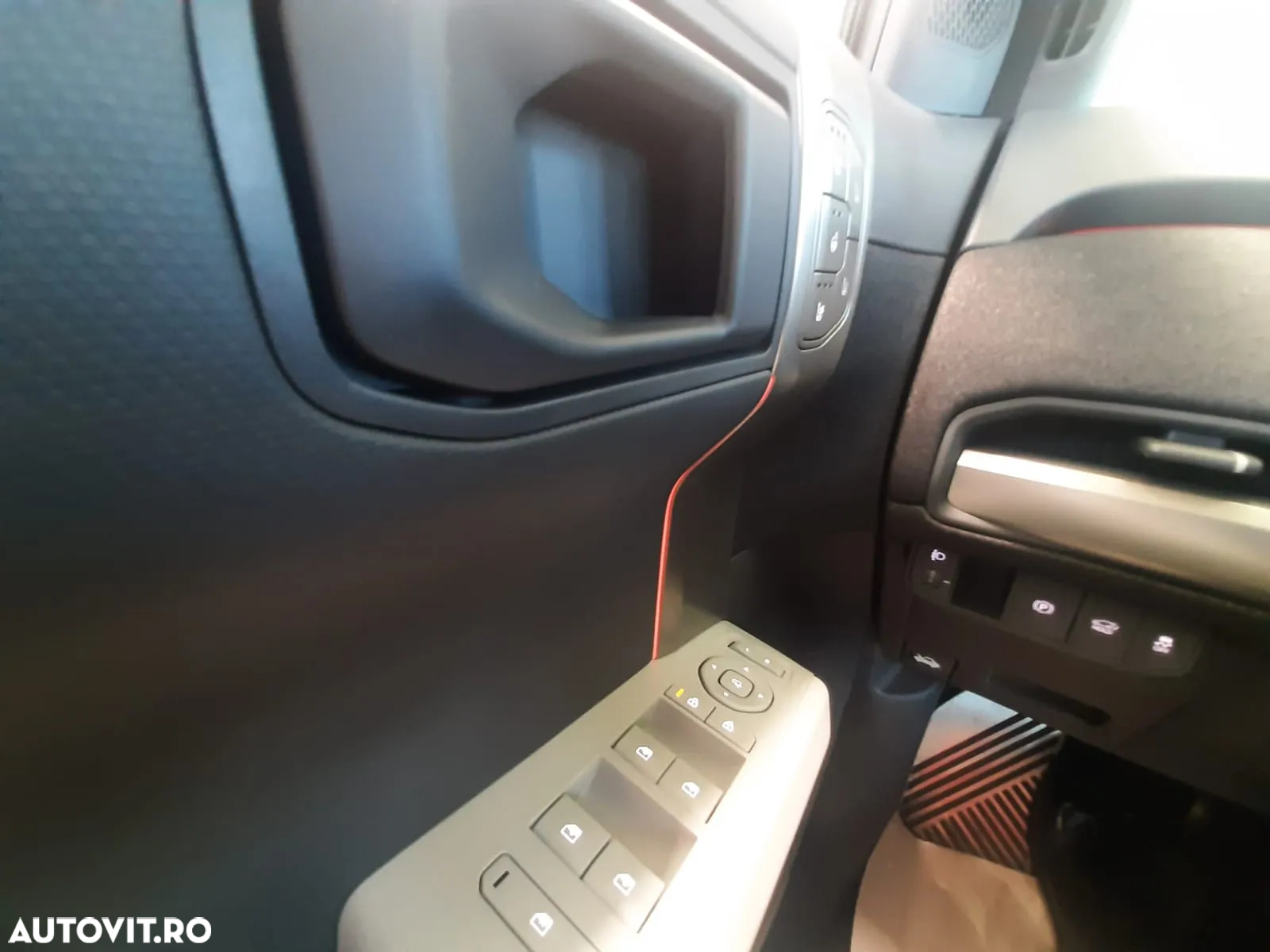 Kia EV3 81.4 kWh 4x2 AT GT Line - 16