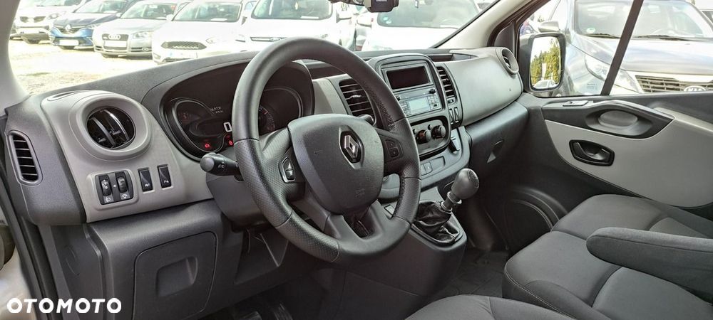 Renault Trafic - 22
