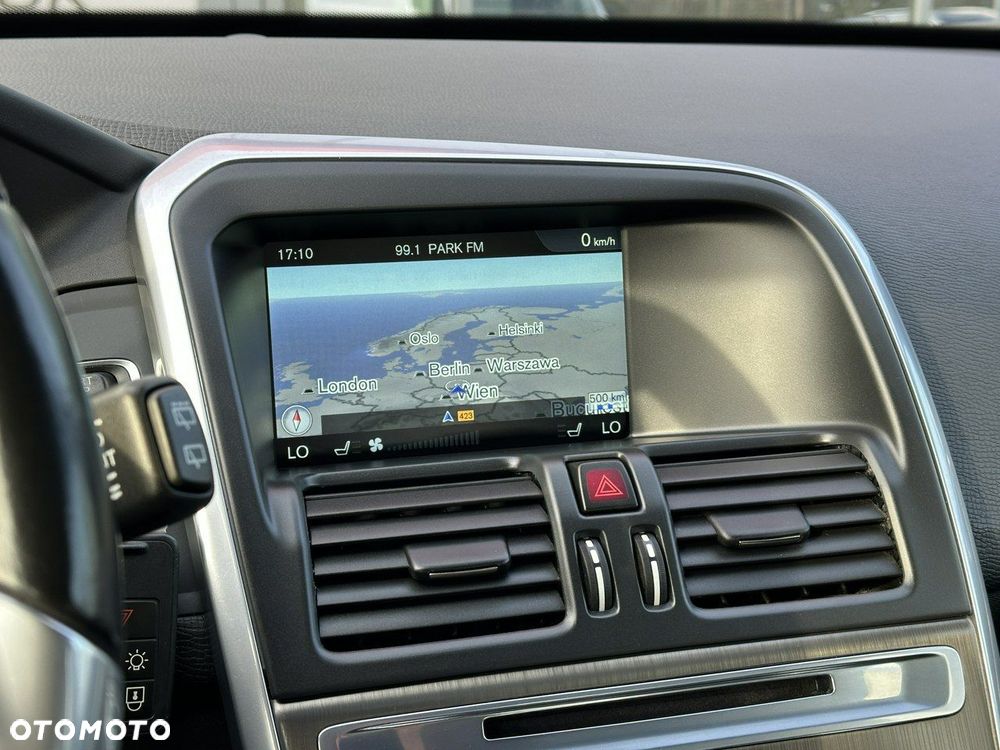 Volvo XC 60 D4 Momentum - 20