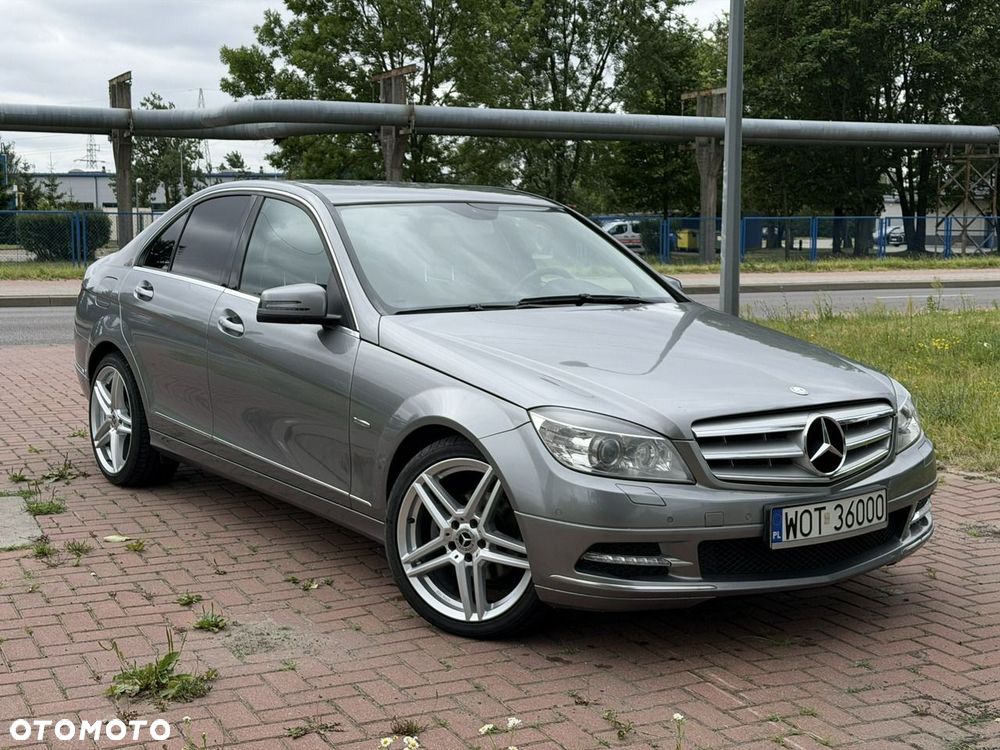 Mercedes-Benz Klasa C 180 BlueEFFICIENCY 7G-TRONIC Elegance