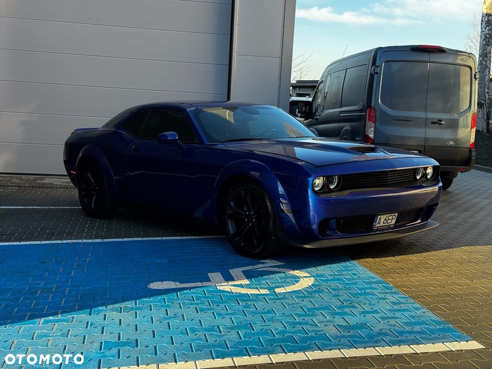 Dodge Challenger 5.7 R/T - 4