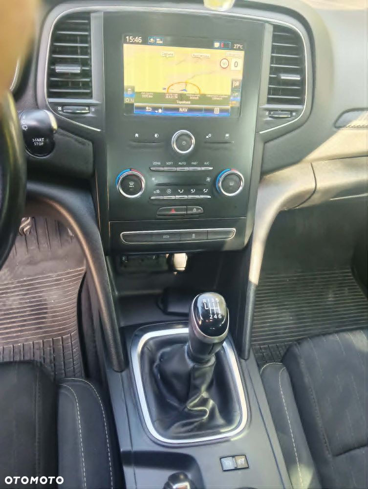 Renault Megane 1.5 Blue dCi Limited - 10