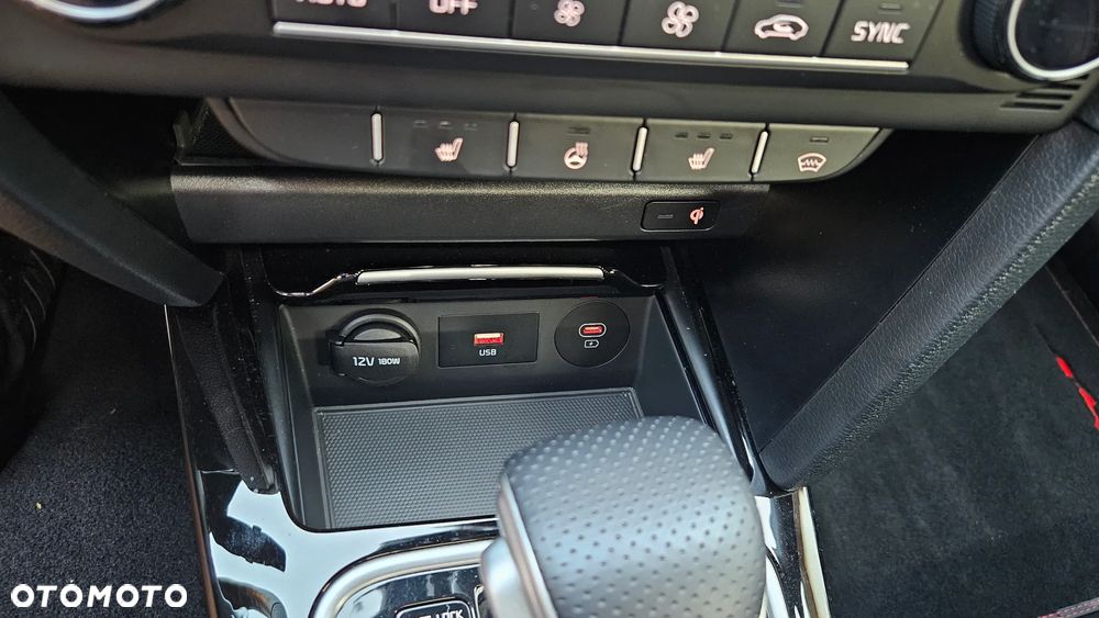 Kia Ceed - 27