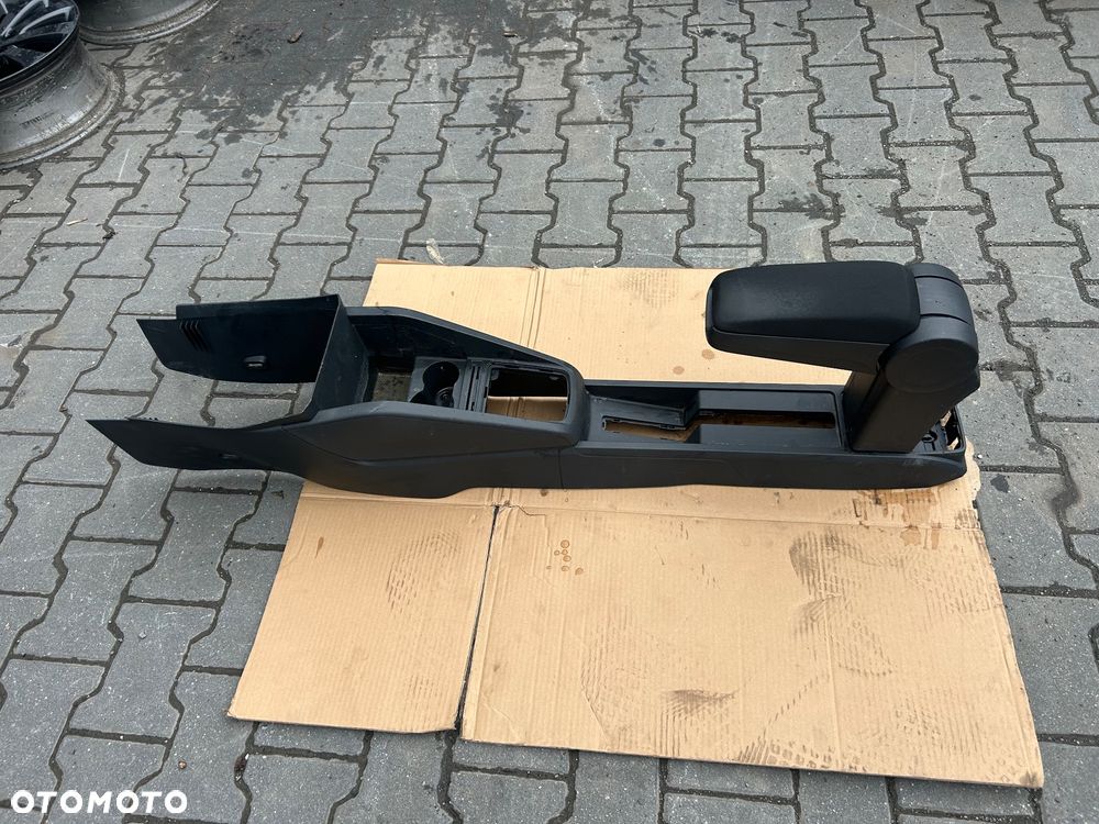 Skoda Fabia III podłokietnik tunel środkowy - 6