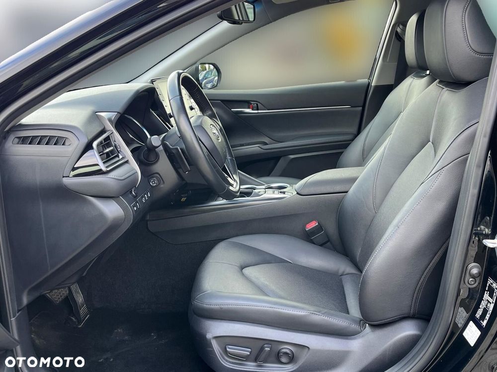 Toyota Camry 2.5 Hybrid Executive CVT - 13