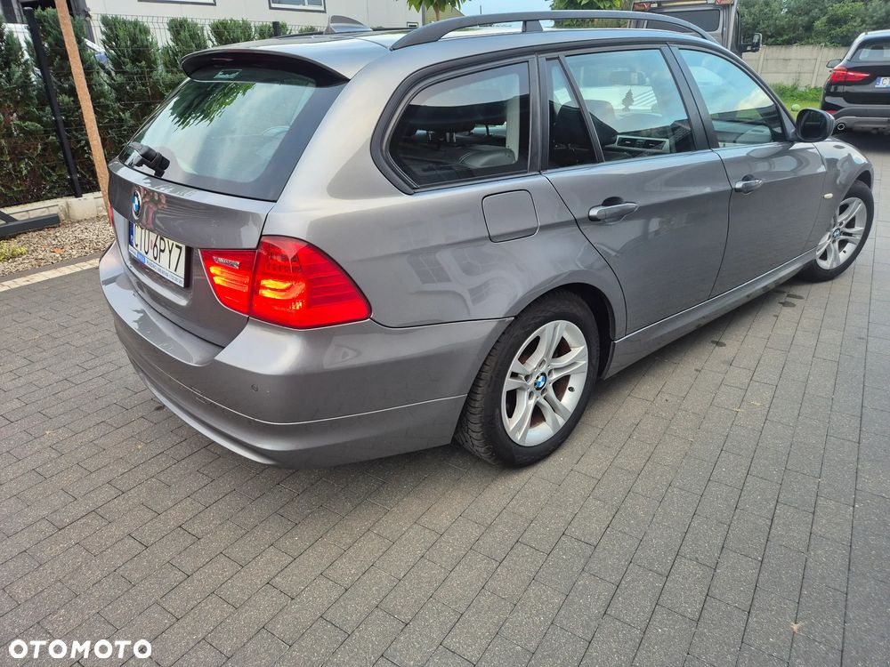 BMW Seria 3 318d DPF Edition Exclusive - 12