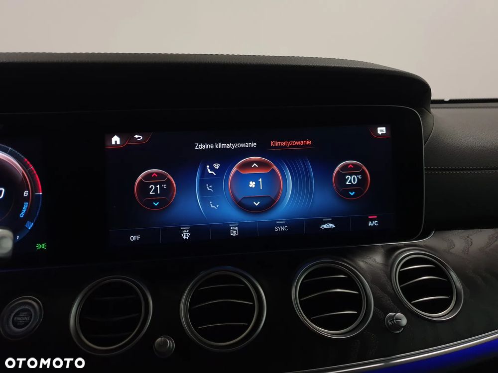 Mercedes-Benz Klasa E 300 de 4Matic 9G-TRONIC AMG Line - 19