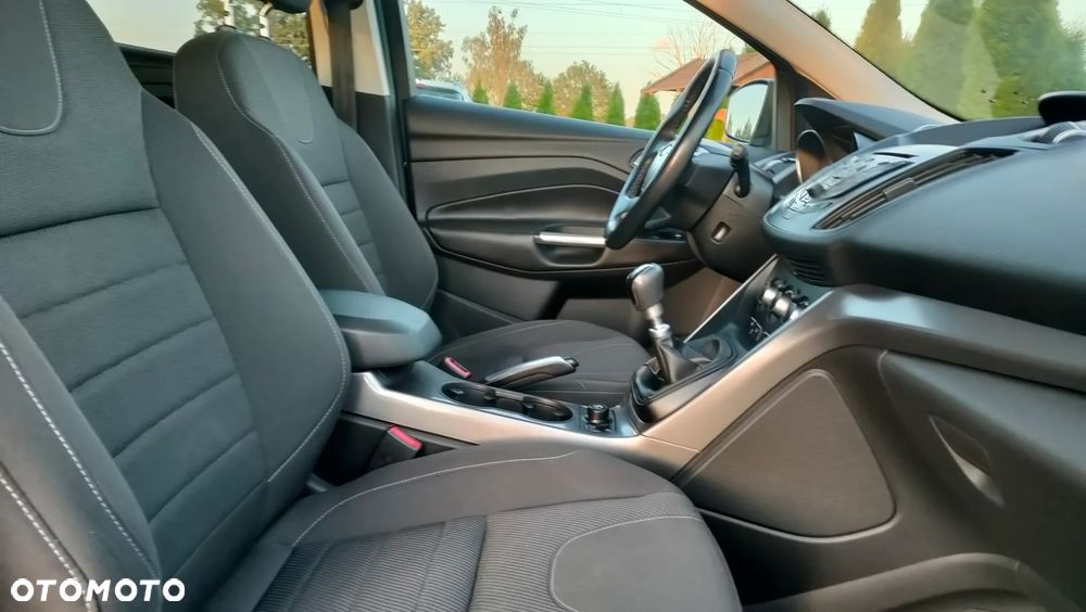 Ford Kuga 1.6 EcoBoost 2x4 Individual - 9