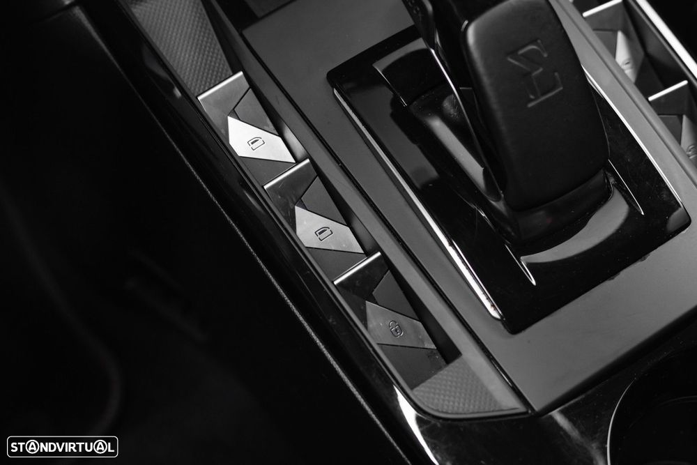 DS DS3 Crossback E-TENSE PERFORMANCE LINE - 31
