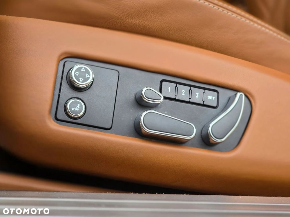 Bentley Continental GT V8 - 12
