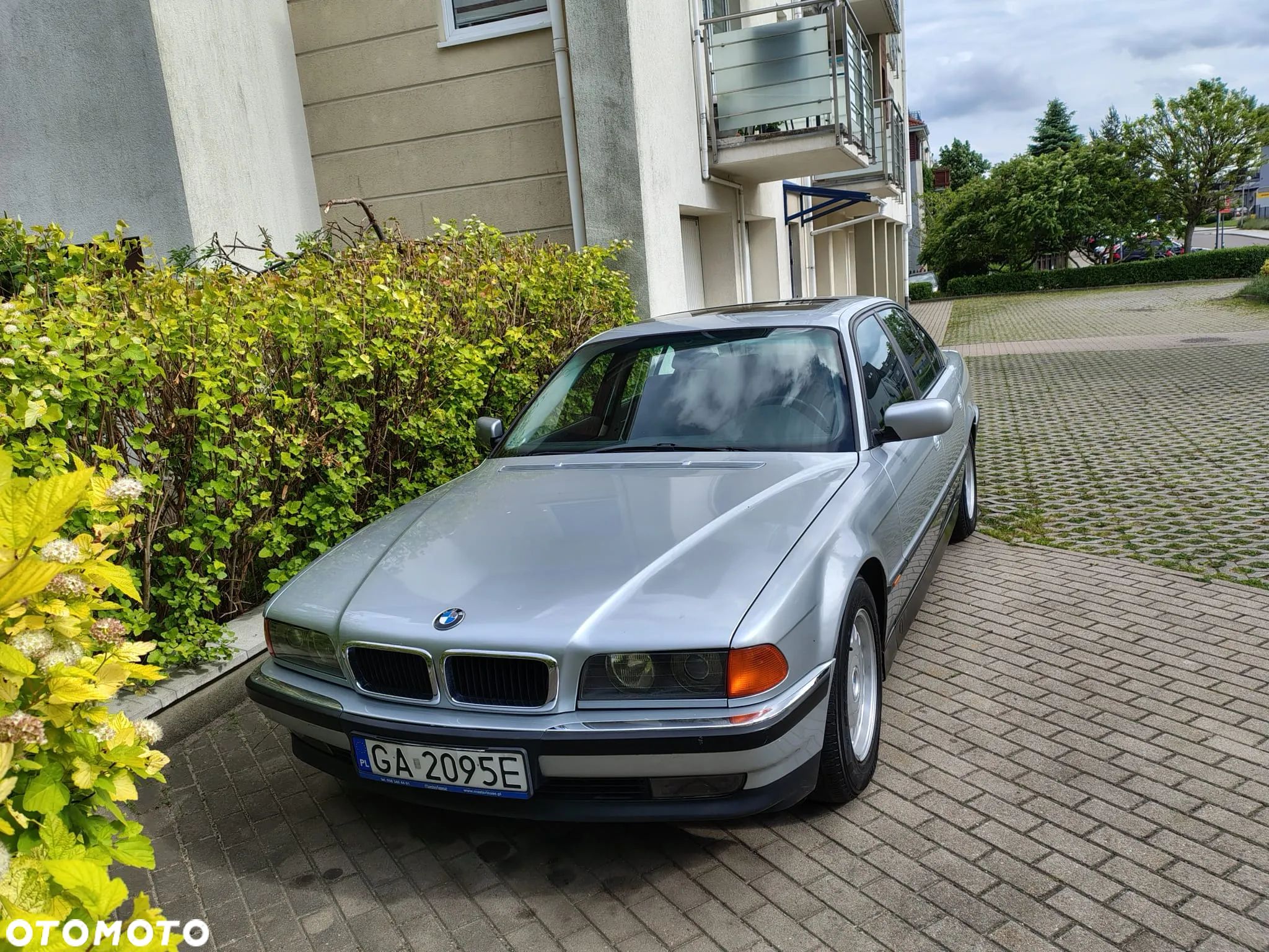 BMW Seria 7 740i - 1