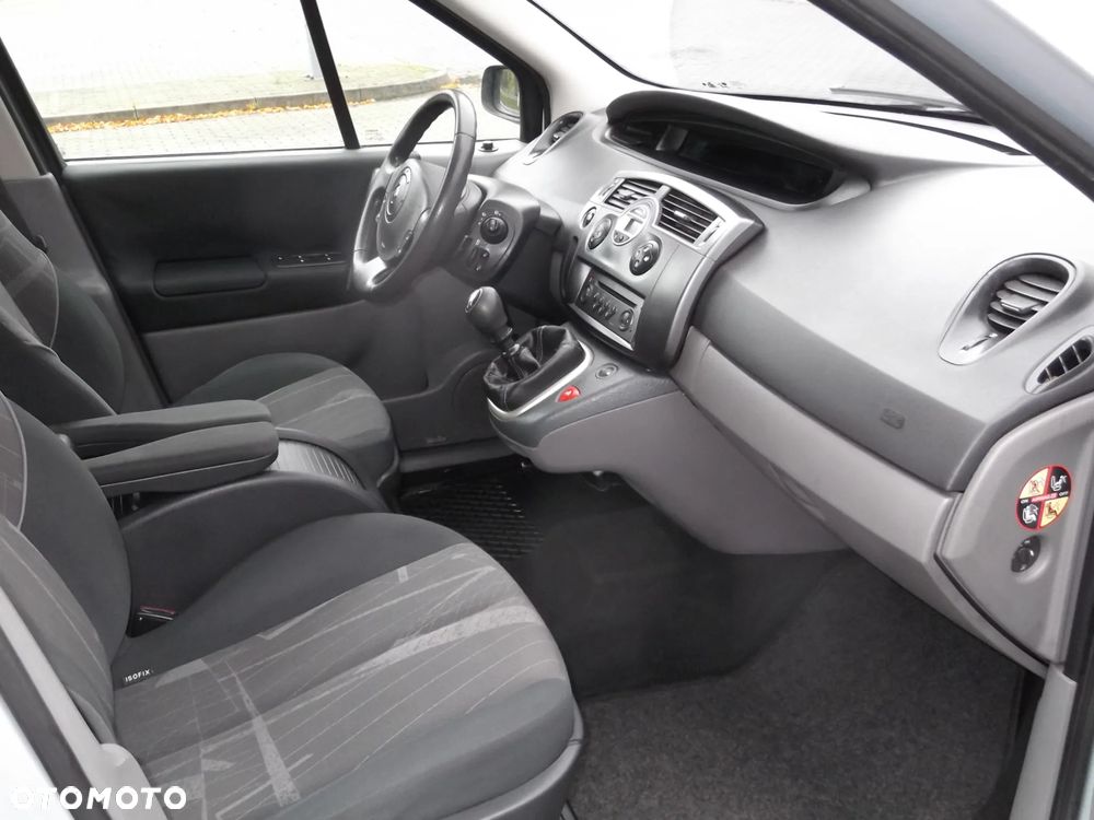 Renault Scenic - 9