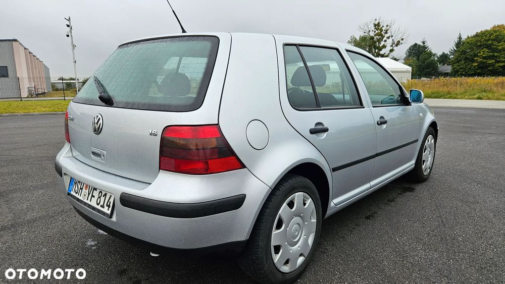 Volkswagen Golf 1.6 Edition - 15