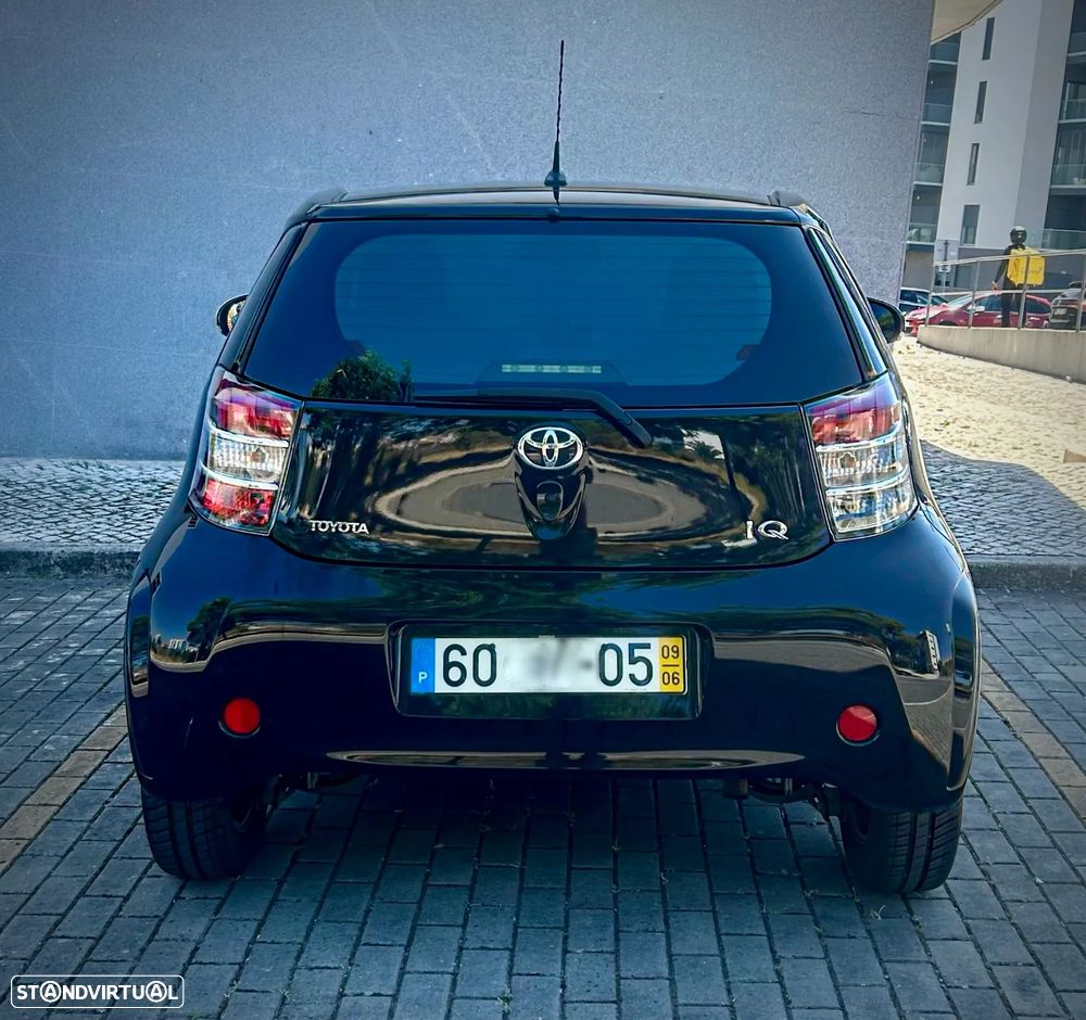 Toyota iQ 1.4 D-4D 2 - 6