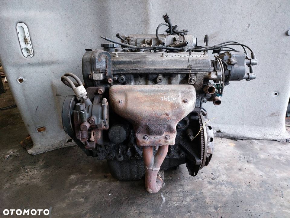 SILNIK BENZYNOWY COROLLA VII E100 E10 1.3 16V 4EFE - 1