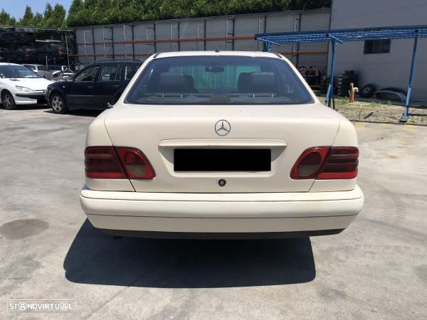 Para Peças Mercedes-Benz E-Class (W210) - 3
