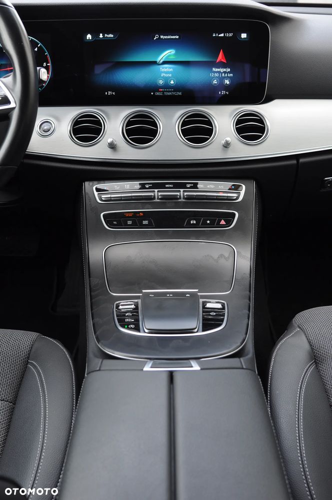 Mercedes-Benz Klasa E 300 d 4-Matic Avantgarde - 32