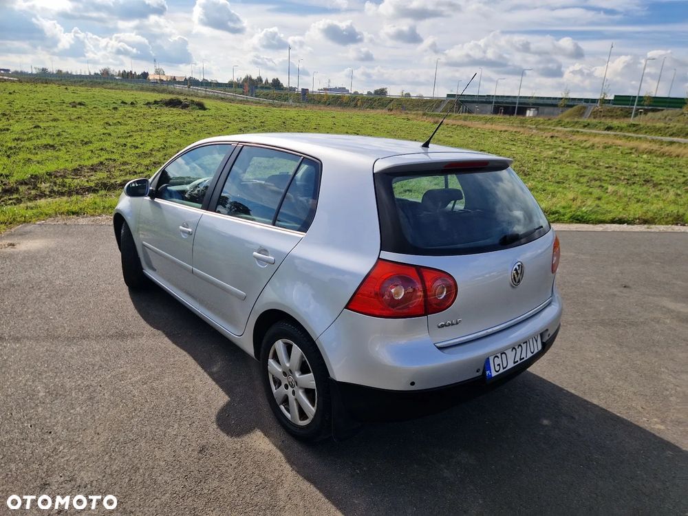 Volkswagen Golf V 1.6 Trendline - 10