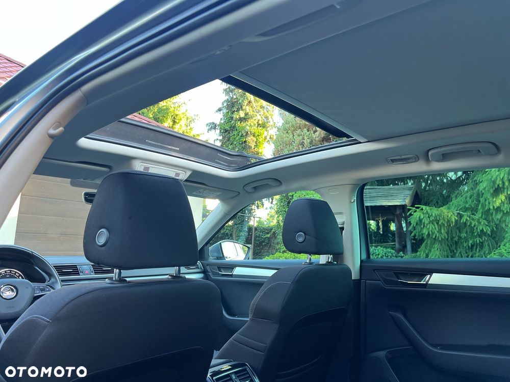 Skoda Superb 1.6 TDI GreenLine - 21
