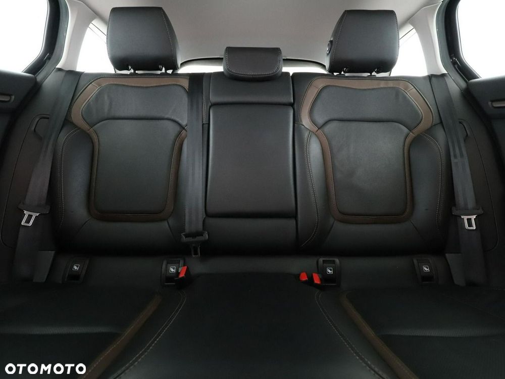 Renault Megane ENERGY TCe 165 EDC BOSE EDITION - 19