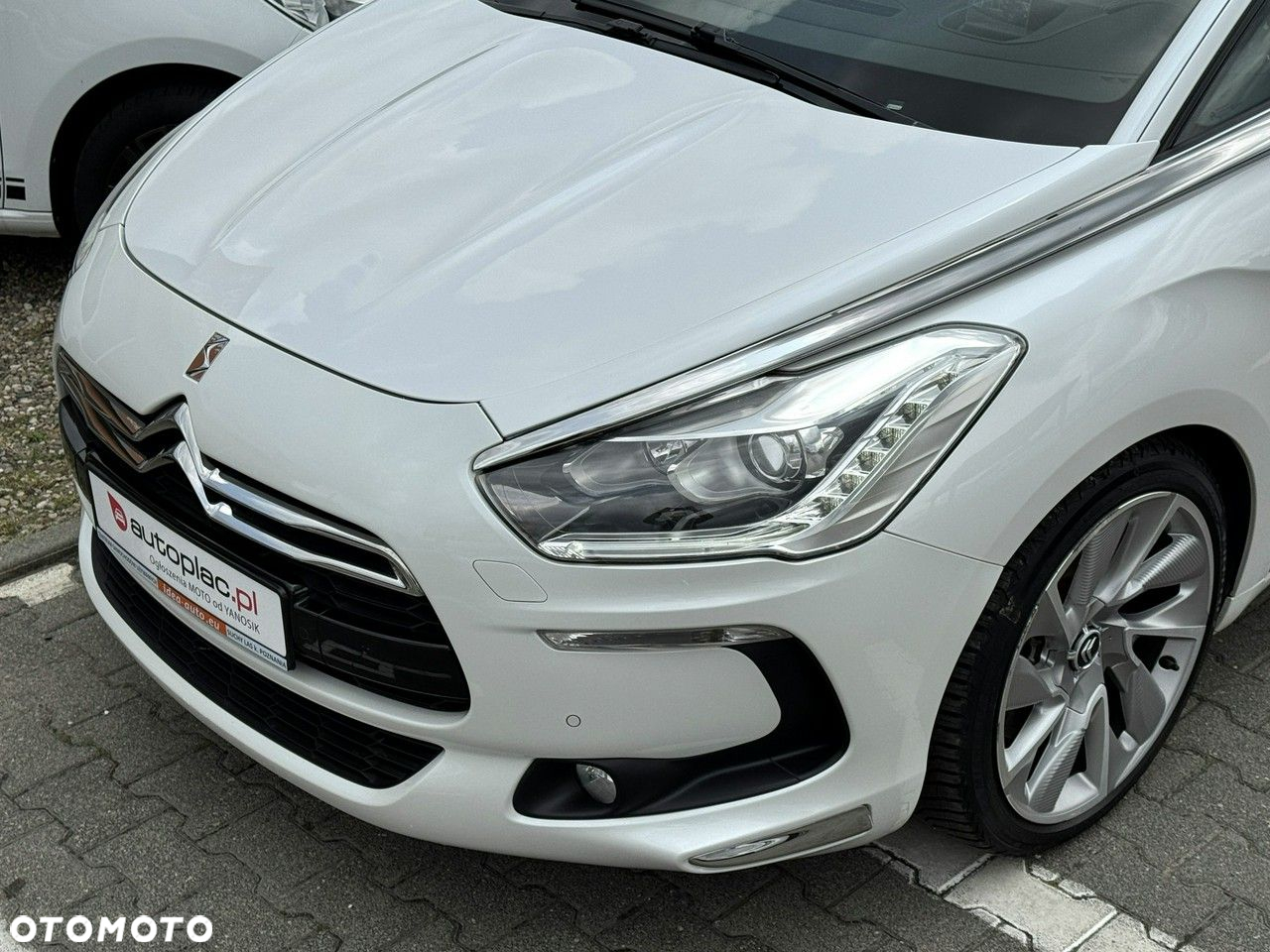 Citroën DS5 THP 200 SportChic - 13