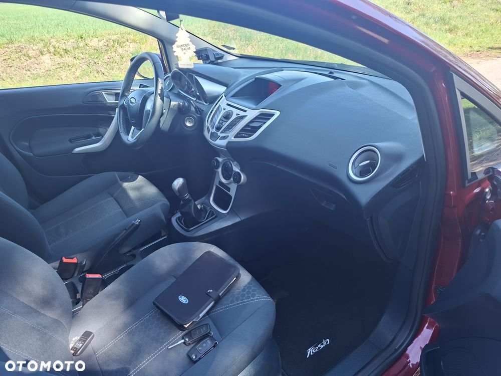 Ford Fiesta 1.25 Titanium EU5 - 10