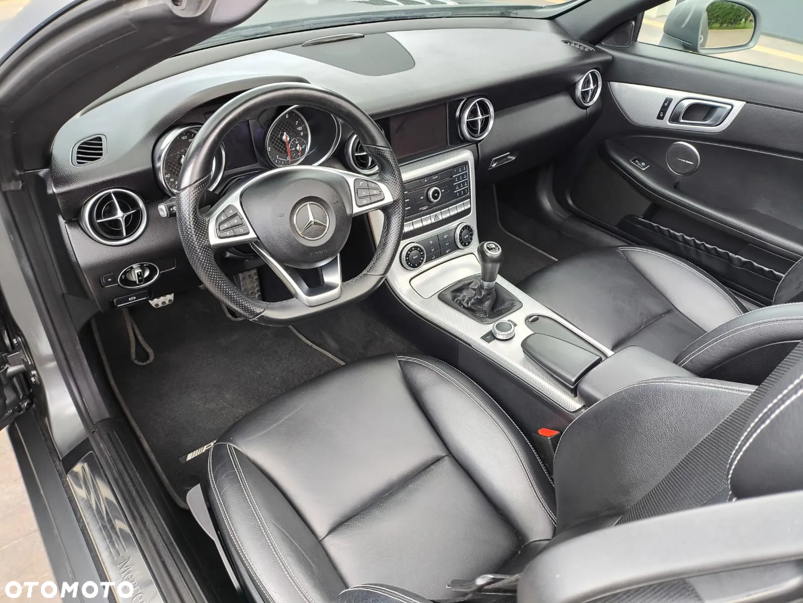 Mercedes-Benz SLC 200 - 18