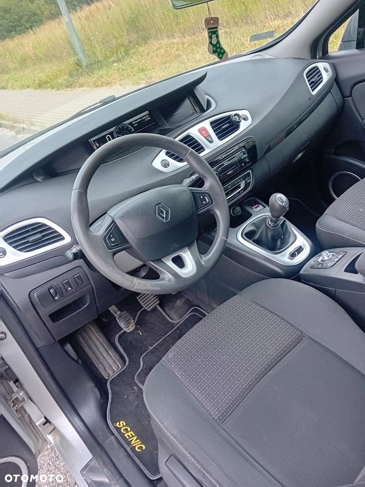 Renault Scenic 1.9 dCi Privilege - 5