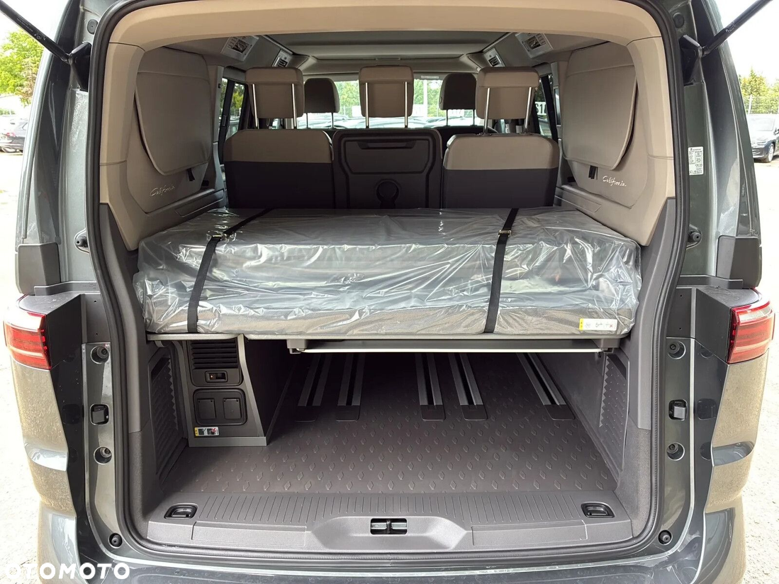 Volkswagen california Beach TOUR 5-os. 2.0TDI 150KM (dolne i górne łóżko) - 11