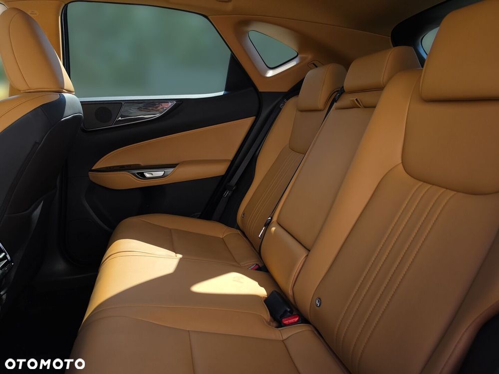 Lexus NX 350h Prestige 2WD - 26