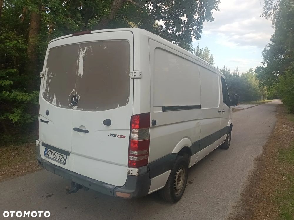 Mercedes-Benz Sprinter - 4