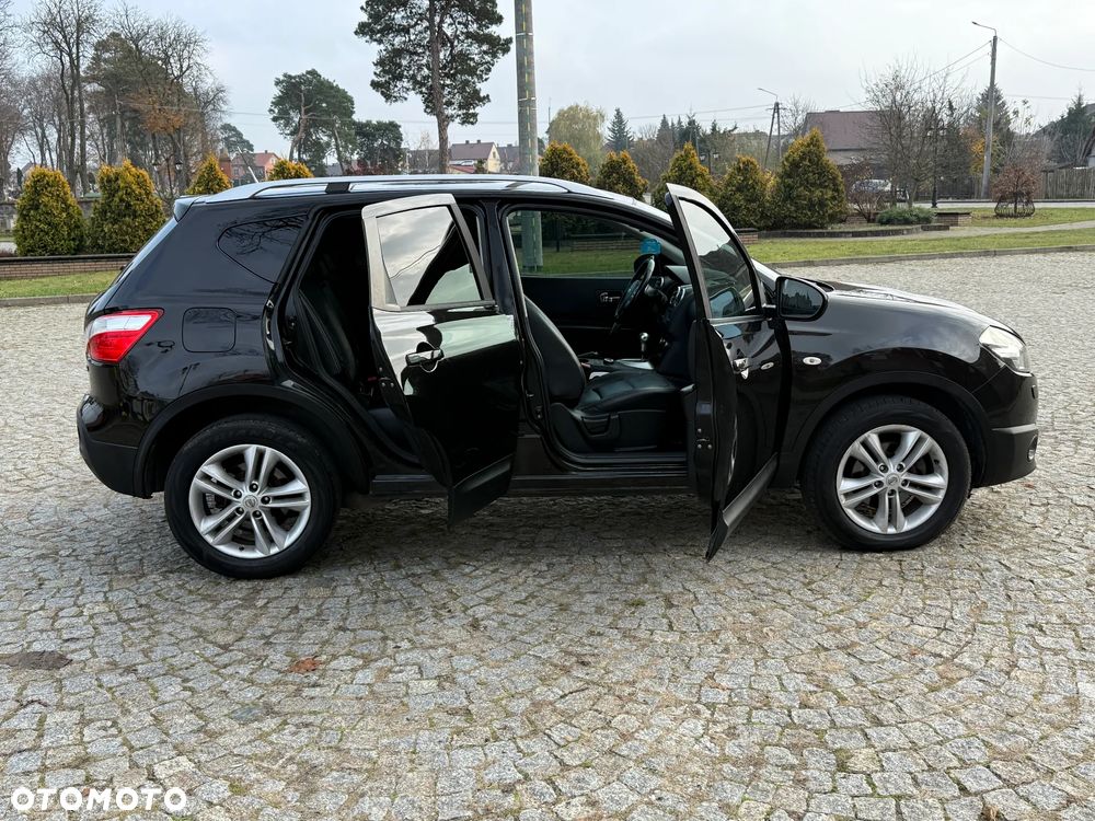 Nissan Qashqai 2.0 dCi 4x4 Tekna Premium - 17
