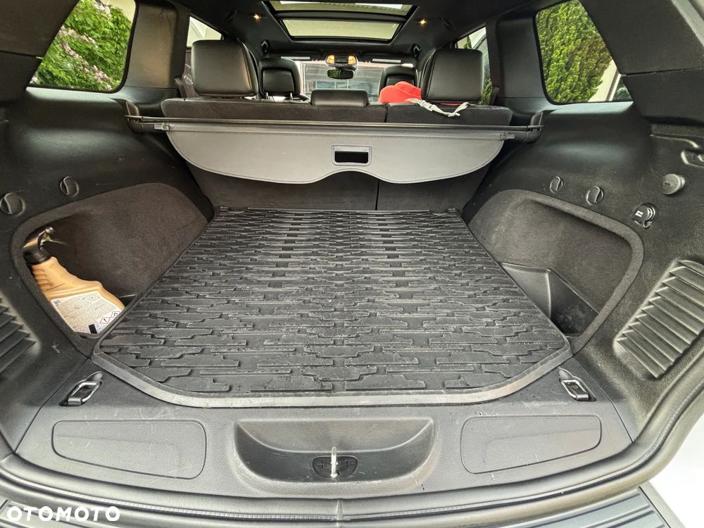Jeep Grand Cherokee - 27