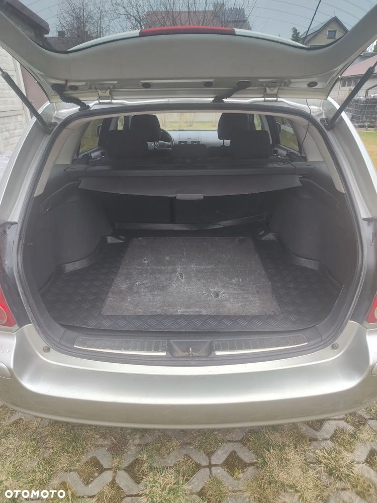 Toyota Avensis 2.0 D-4D - 10