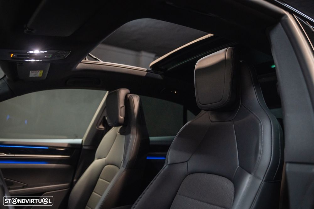 Porsche Macan Electric - 16