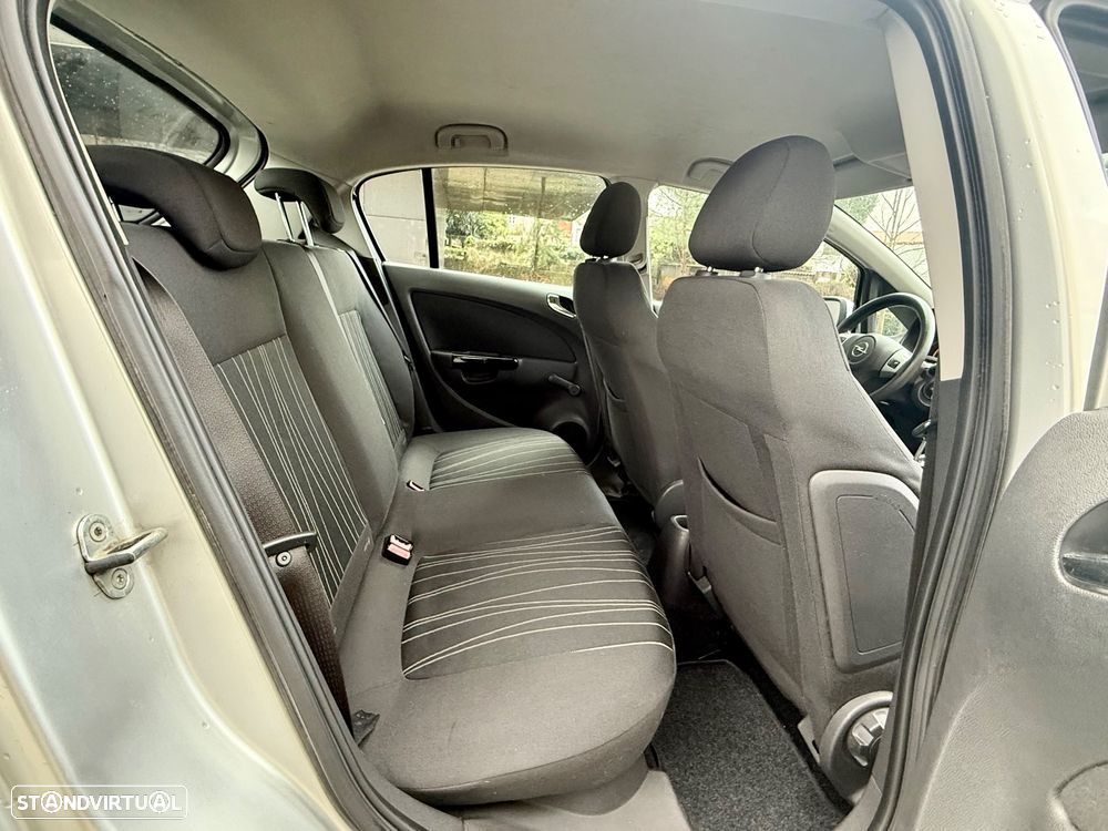 Opel Corsa 1.3 CDTI Enjoy EcoFLEX - 19