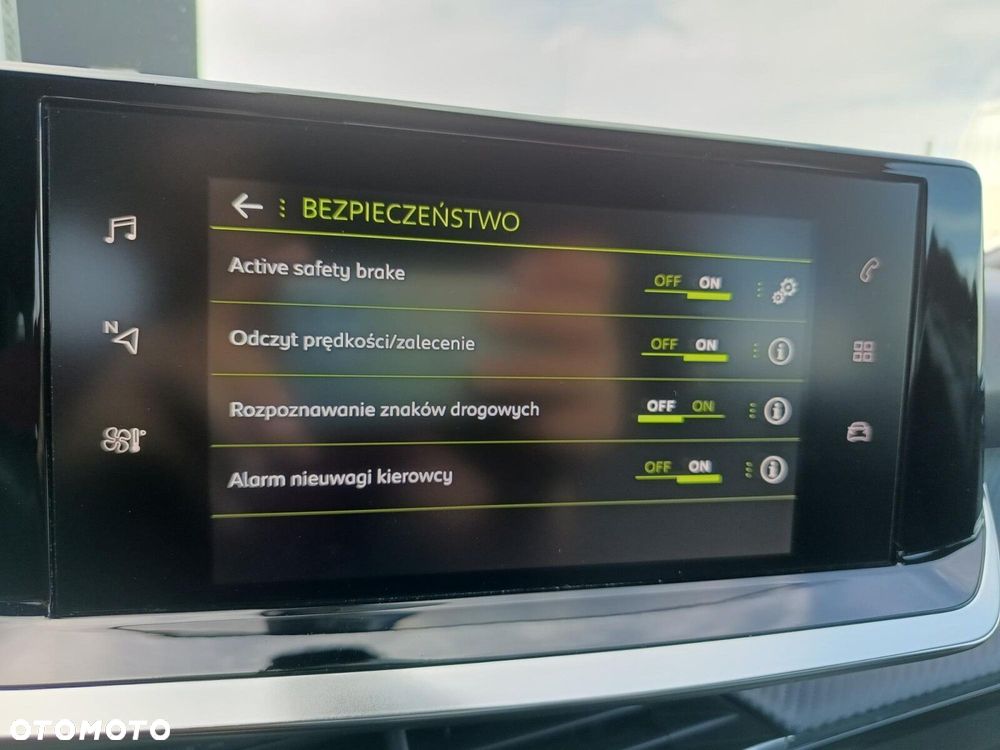 Peugeot 2008 1.2 PureTech Allure Pack S&S - 36