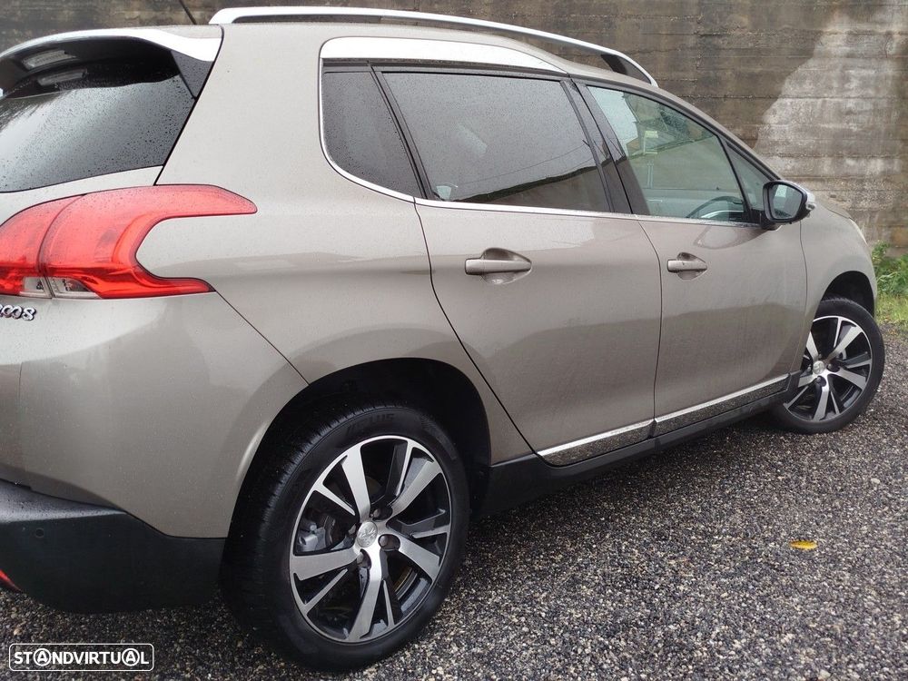 Peugeot 2008 1.2 PureTech Allure EAT6 - 35