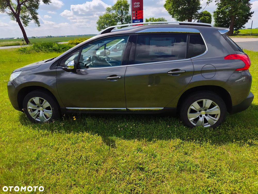 Peugeot 2008 1.6 BlueHDi Allure S&S - 2