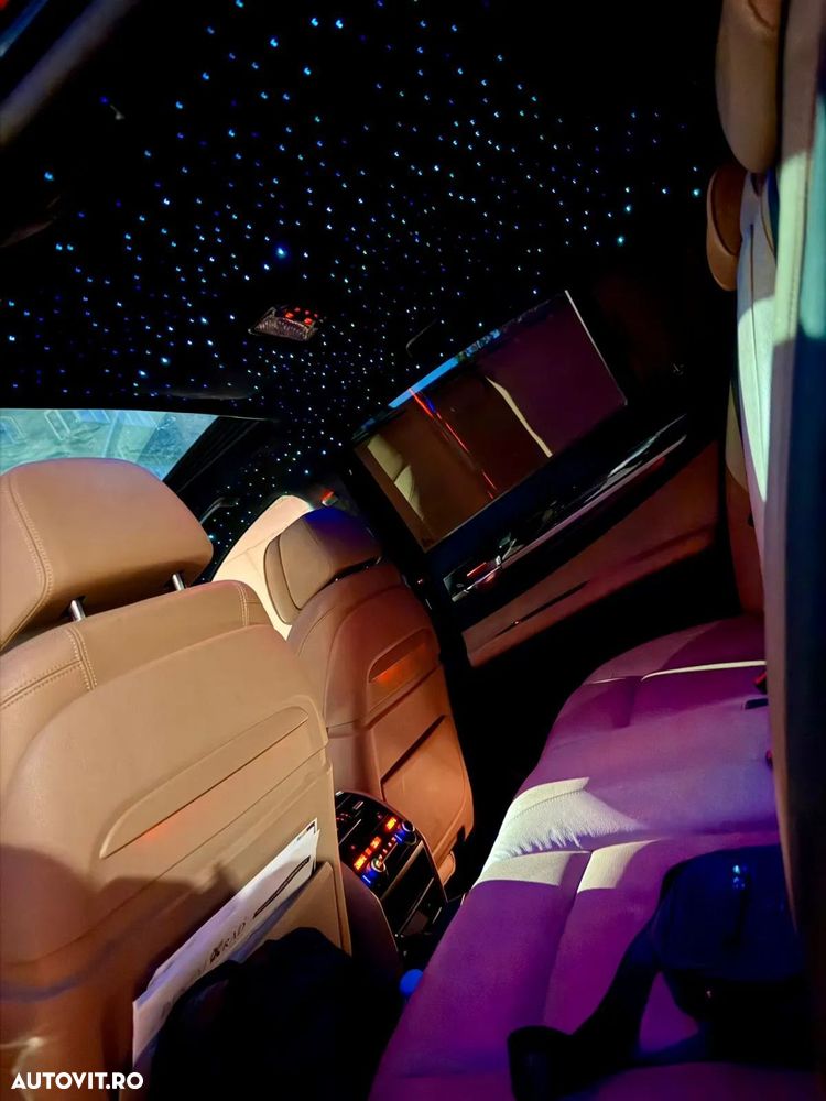 BMW Seria 7 730d xDrive - 38