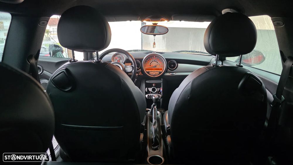 MINI 3 Portas Cooper D - 19