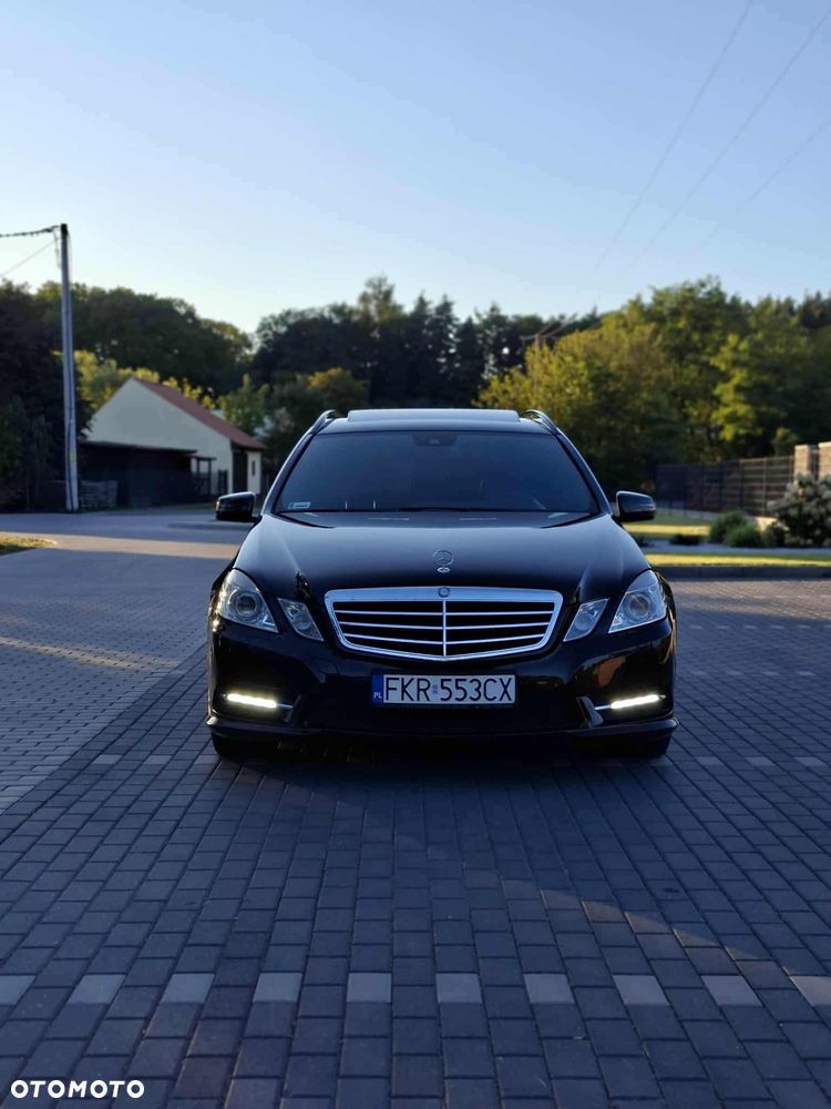Mercedes-Benz Klasa E 300 CDI BlueEff - 2