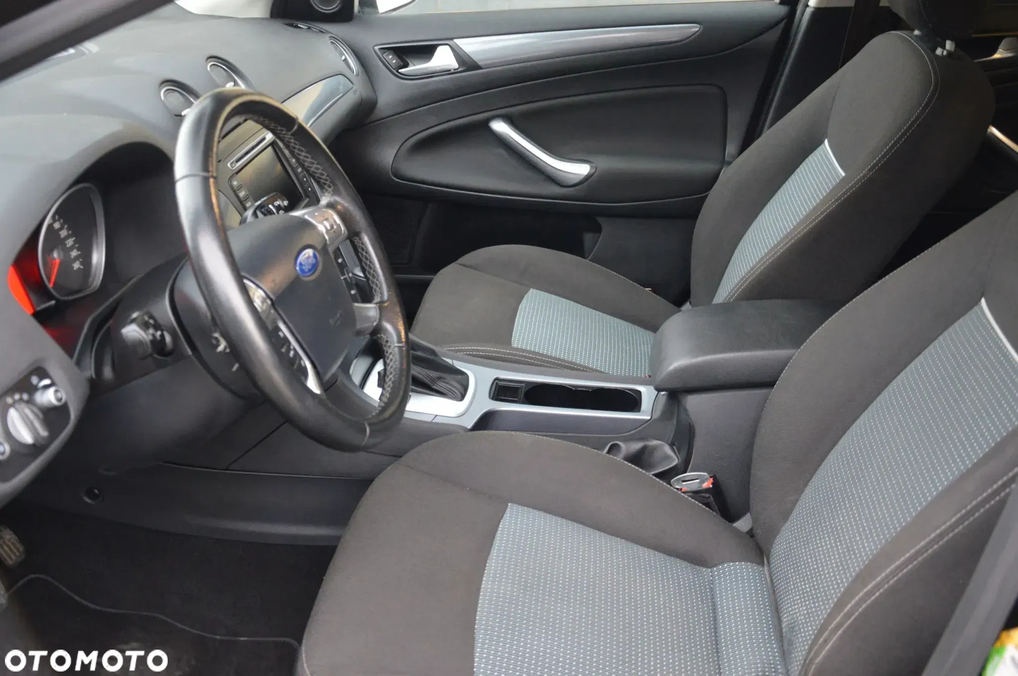 Ford Mondeo - 15