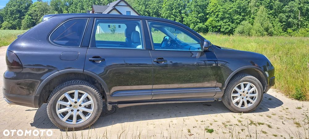 Porsche Cayenne - 3