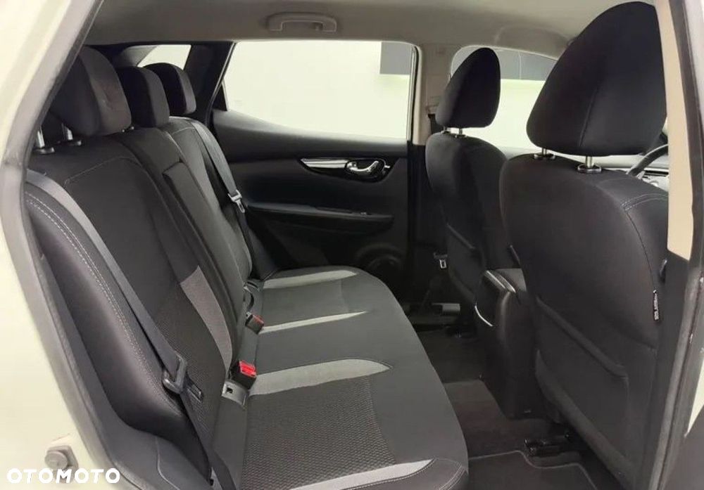 Nissan Qashqai 1.2 DIG-T Visia EU6 - 18