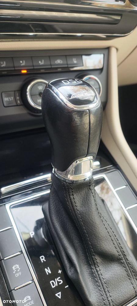 Skoda Superb 2.0 TDI L&K DSG - 35