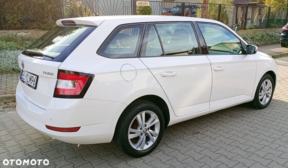 Skoda Fabia 1.0 TSI Ambition Plus - 4