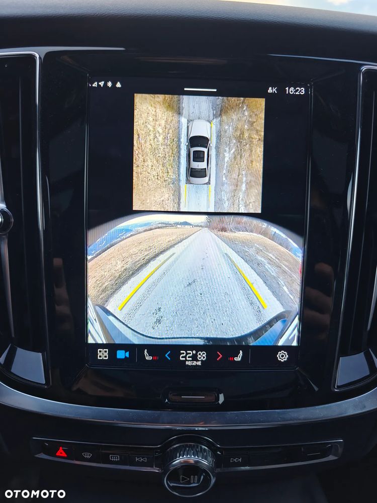 Volvo S60 B5 B AWD Plus Dark - 21