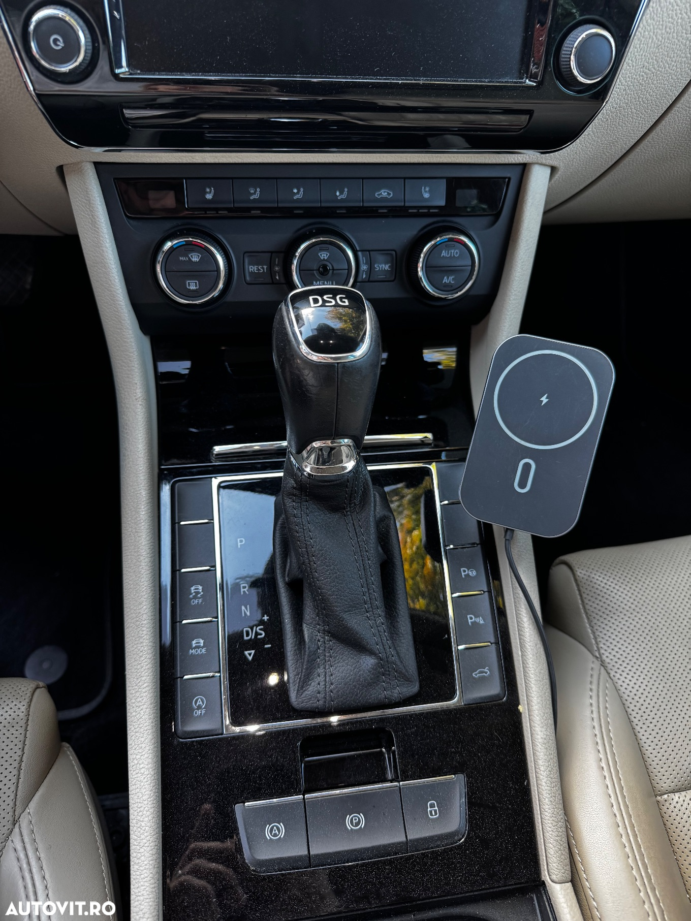 Skoda Superb 2.0 TDI DSG Ambition - 13